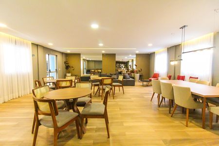 Apartamento para alugar com 37m², 2 quartos e sem vaga