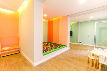 Apartamento para alugar com 37m², 2 quartos e sem vaga