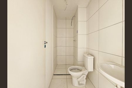 Apartamento à venda com 33m², 2 quartos e sem vaga Apartamento à venda com 33m², 2 quartos e sem vagaBanheiro