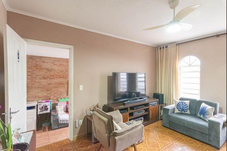Casa à venda com 164m², 3 quartos e 8 vagas Casa à venda com 164m², 3 quartos e 8 vagasSala 2
