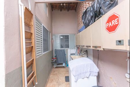Casa à venda com 164m², 3 quartos e 8 vagas Casa à venda com 164m², 3 quartos e 8 vagasÁrea de Serviço