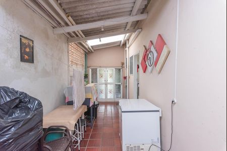 Casa à venda com 164m², 3 quartos e 8 vagas Casa à venda com 164m², 3 quartos e 8 vagasÁrea de Serviço