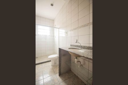 Apartamento para alugar com 60m², 2 quartos e sem vagaBanheiro