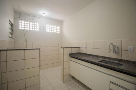 Apartamento para alugar com 60m², 2 quartos e sem vagaCozinha e Área de Serviço
