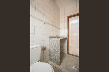Apartamento para alugar com 60m², 2 quartos e sem vagaBanheiro