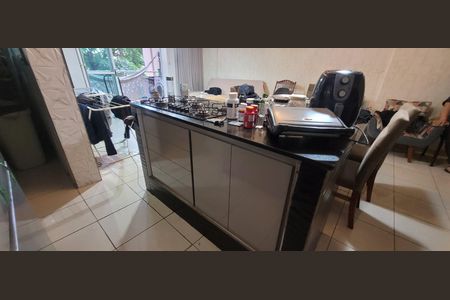 Apartamento para alugar com 90m², 2 quartos e 2 vagasCozinha