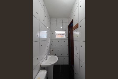 Casa para alugar com 35m², 1 quarto e sem vaga Casa para alugar com 35m², 1 quarto e sem vagaBanheiro