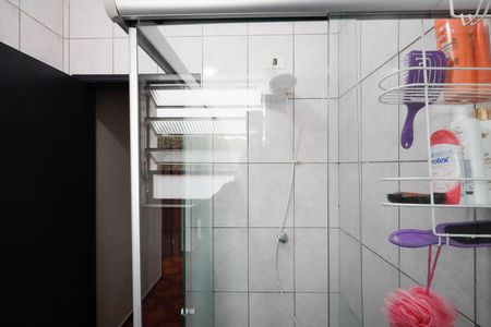 Casa à venda com 311m², 4 quartos e 8 vagasBanheiro 2