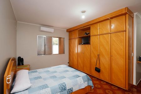 Casa à venda com 311m², 4 quartos e 8 vagasSuíte 