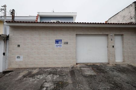 Casa à venda com 311m², 4 quartos e 8 vagasFachada / Placa 