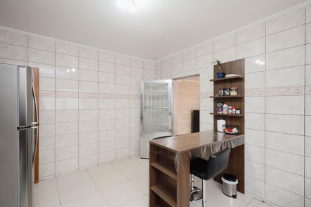 Casa à venda com 311m², 4 quartos e 8 vagasCozinha - Armários