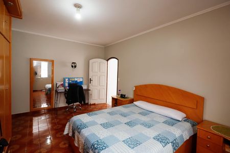 Casa à venda com 311m², 4 quartos e 8 vagasSuíte 