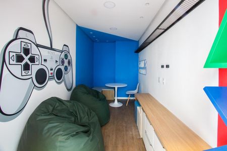 Apartamento para alugar com 39m², 2 quartos e sem vaga
