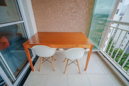 Apartamento para alugar com 57m², 2 quartos e 1 vaga Apartamento para alugar com 57m², 2 quartos e 1 vagaVaranda