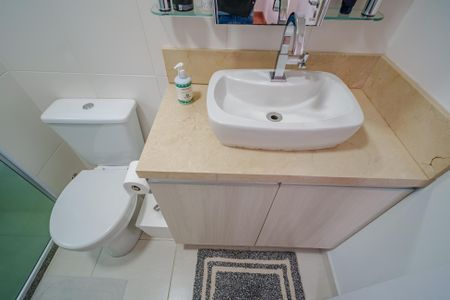 Apartamento para alugar com 57m², 2 quartos e 1 vaga Apartamento para alugar com 57m², 2 quartos e 1 vagaBanheiro da Suíte