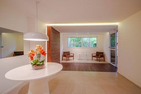 Apartamento para alugar com 57m², 2 quartos e 1 vaga Apartamento para alugar com 57m², 2 quartos e 1 vagaHall social