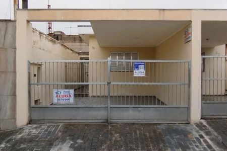 Casa para alugar com 125m², 2 quartos e 2 vagas Casa para alugar com 125m², 2 quartos e 2 vagasFachada + Placa