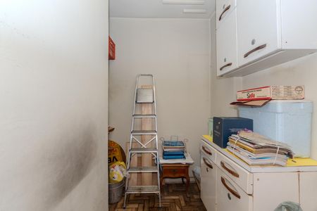 Apartamento à venda com 175m², 4 quartos e sem vaga Apartamento à venda com 175m², 4 quartos e sem vagaQuarto de Serviço