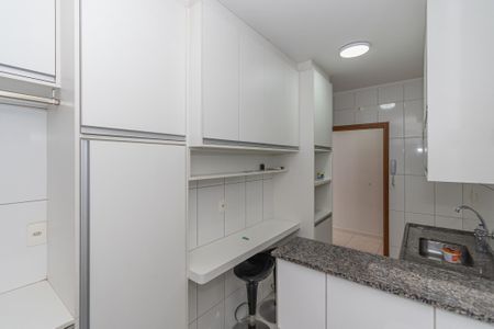 Apartamento para alugar com 65m², 2 quartos e 1 vaga Apartamento para alugar com 65m², 2 quartos e 1 vagaCozinha e Área de Serviço