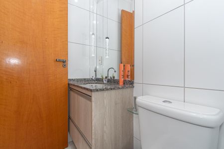 Apartamento para alugar com 65m², 2 quartos e 1 vaga Apartamento para alugar com 65m², 2 quartos e 1 vagaBanheiro Corredor