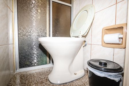 Casa à venda com 80m², 2 quartos e 5 vagas Casa à venda com 80m², 2 quartos e 5 vagasBanheiro de serviço