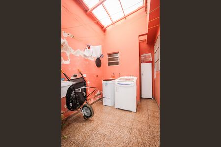 Casa à venda com 80m², 2 quartos e 5 vagas Casa à venda com 80m², 2 quartos e 5 vagasÁrea de Serviço