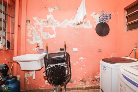 Casa à venda com 80m², 2 quartos e 5 vagas Casa à venda com 80m², 2 quartos e 5 vagasÁrea de Serviço