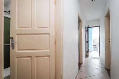 Casa à venda com 80m², 2 quartos e 5 vagas Casa à venda com 80m², 2 quartos e 5 vagasCorredor
