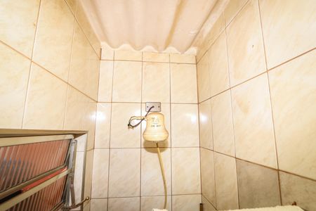 Casa à venda com 80m², 2 quartos e 5 vagas Casa à venda com 80m², 2 quartos e 5 vagasBanheiro de serviço