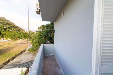 Sacada de apartamento para alugar com 3 quartos, 62m² em Menino Deus, Porto Alegre