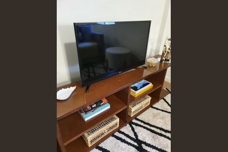 Sala  de apartamento para alugar com 2 quartos, 57m² em Fátima, Niterói