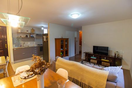 Sala de apartamento para alugar com 2 quartos, 63m² em Fátima, Niterói