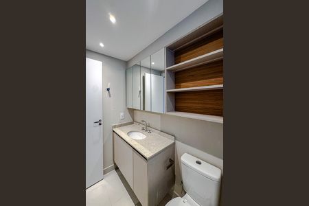 Apartamento à venda com 50m², 2 quartos e sem vaga Apartamento à venda com 50m², 2 quartos e sem vagaBanheiro