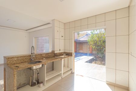 Cozinha de casa para alugar com 2 quartos, 260m² em Vila Monte Carlo, Cachoeirinha