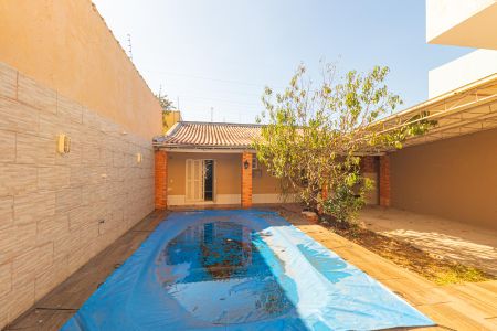 Casa para alugar com 260m², 2 quartos e 3 vagas Casa para alugar com 260m², 2 quartos e 3 vagasÁrea externa/Piscina
