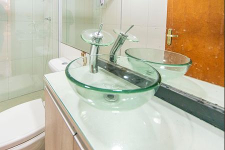 Apartamento à venda com 56m², 2 quartos e 1 vaga Apartamento à venda com 56m², 2 quartos e 1 vagaBanheiro do Quarto 2