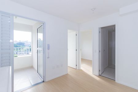 Sala de apartamento para alugar com 2 quartos, 34m² em Jardim Jaragua (sao Domingos), São Paulo