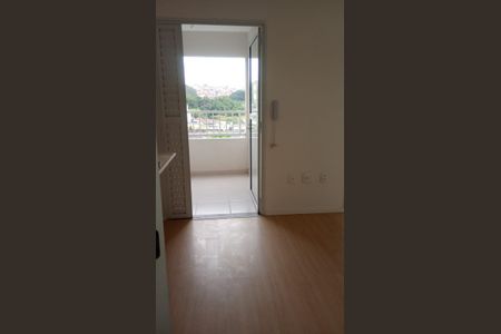 Sala de apartamento para alugar com 2 quartos, 34m² em Jardim Jaragua (Sao Domingos), São Paulo