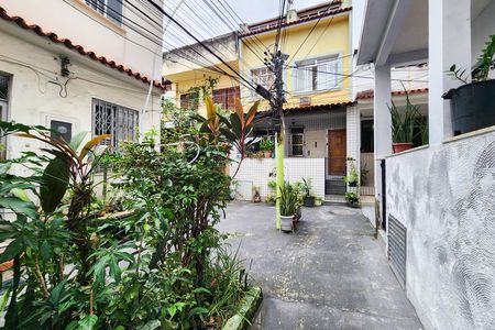 Casa de condomínio à venda com 80m², 2 quartos e sem vaga Casa de condomínio à venda com 80m², 2 quartos e sem vagaÁrea