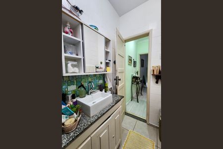 Casa de condomínio à venda com 80m², 2 quartos e sem vaga Casa de condomínio à venda com 80m², 2 quartos e sem vagaBanheiro