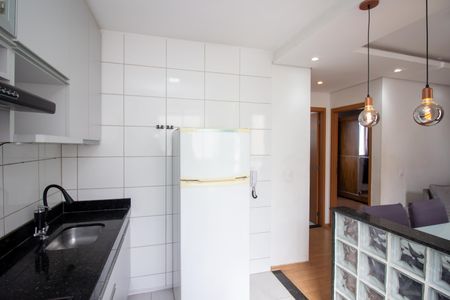Apartamento à venda com 48m², 2 quartos e 1 vaga Apartamento à venda com 48m², 2 quartos e 1 vagaCozinha e Área de Serviço