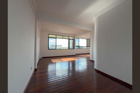 Apartamento à venda com 112m², 3 quartos e 1 vaga Apartamento à venda com 112m², 3 quartos e 1 vagaSala