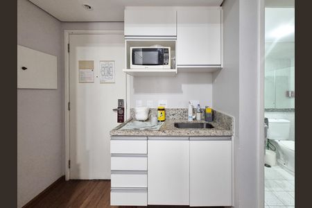 Cozinha de apartamento para alugar com 1 quarto, 26m² em Vila Uberabinha, São Paulo
