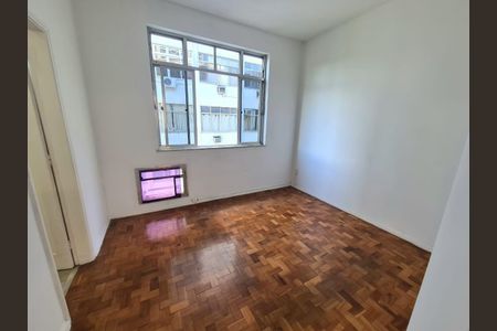 Apartamento à venda com 38m², 1 quarto e sem vaga