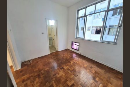 Apartamento à venda com 38m², 1 quarto e sem vaga