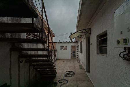 Casa à venda com 120m², 2 quartos e 3 vagas Casa à venda com 120m², 2 quartos e 3 vagasQuintal