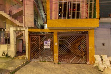 Casa à venda com 250m², 2 quartos e 2 vagasFachada