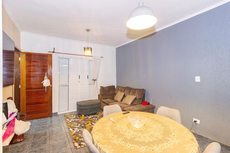 Sala de casa à venda com 2 quartos, 250m² em Vila Penteado, São Paulo