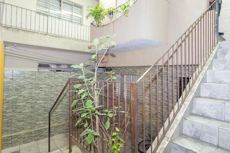Casa à venda com 250m², 2 quartos e 2 vagasEntrada Casas