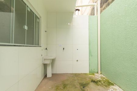 Casa à venda com 84m², 2 quartos e 2 vagas Casa à venda com 84m², 2 quartos e 2 vagasÁrea de Serviço